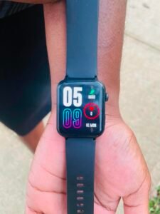 Montre (black view) et parfait.